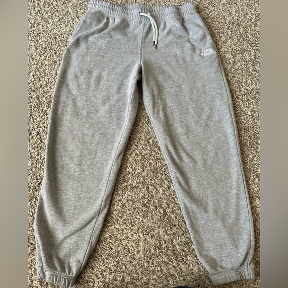 The North Face Gray Women's Essential Relaxed Straight Joggers - Picture 3 of 6